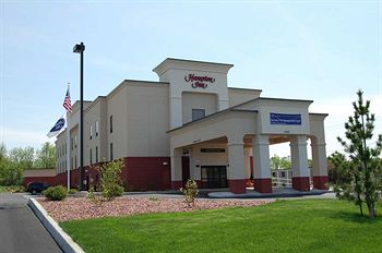 Hampton Inn Geneseo photo